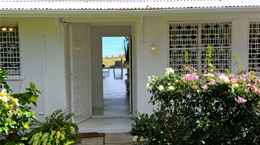Porte d'entrée villa Macaye guadeloupe